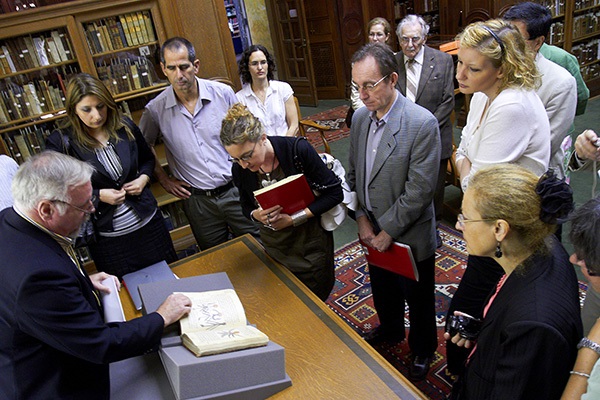 Tour: Osler Library of the History of Medicine